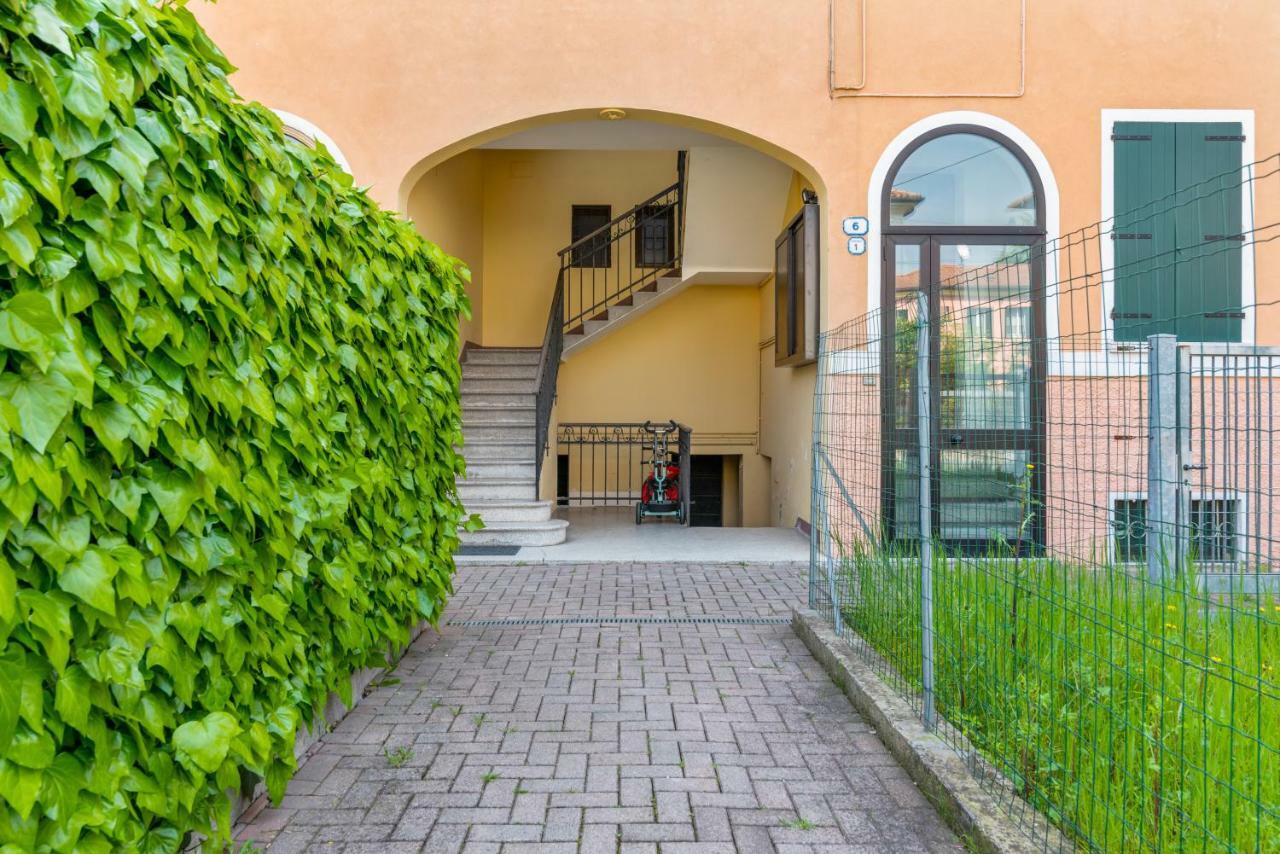 Prato Della Valle Roomy Flat Padua Exteriör bild